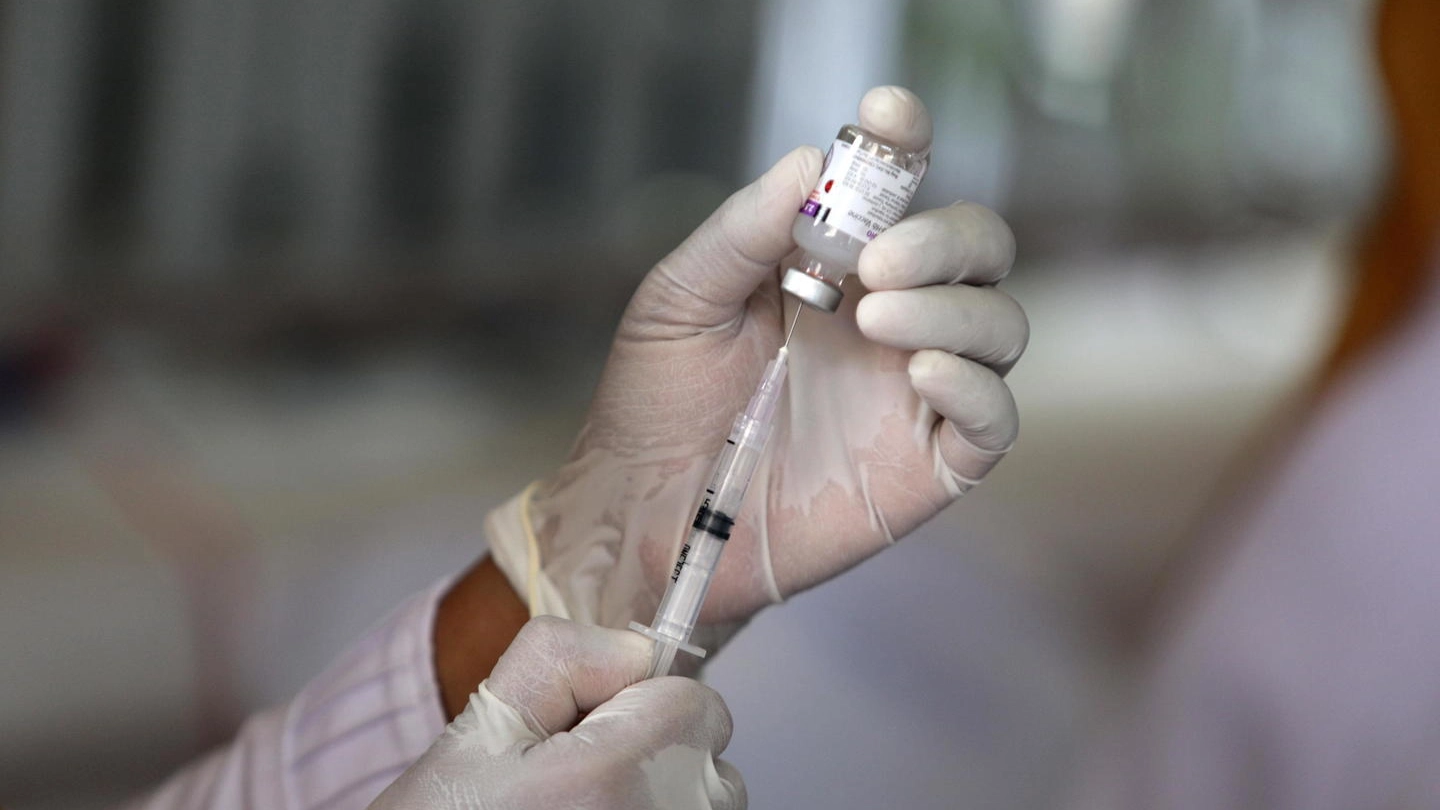 Coronavirus, il vaccino Ue disponibile da novembre (Ansa)