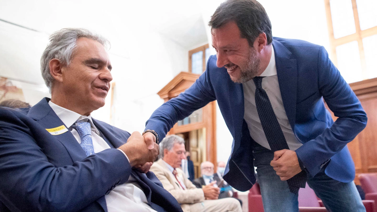 Andrea Bocelli e Matteo Salvini al convegno sul Covid organizzato da Sgarbi (Ansa)