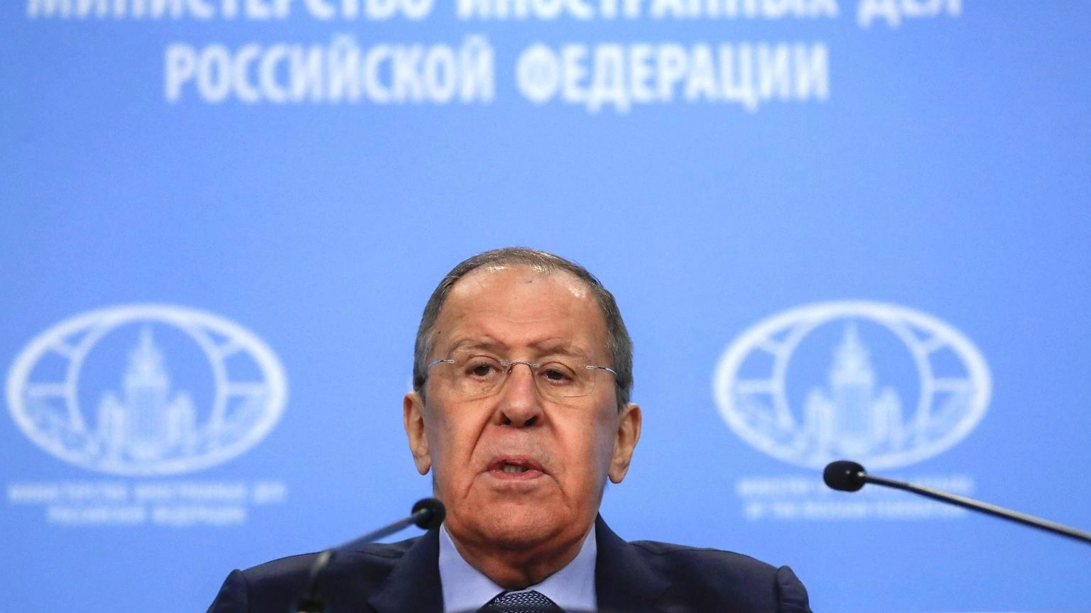 Lavrov, Kiev agonizzante ma Occidente spinge a continuare