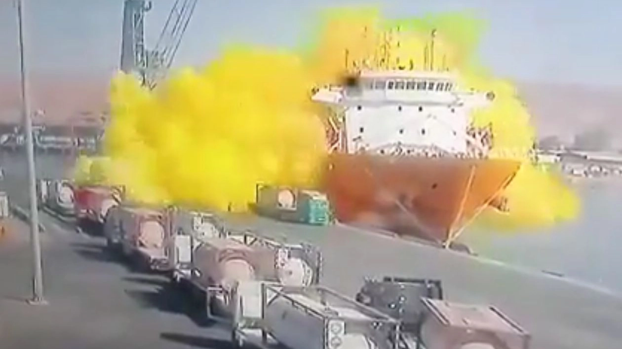 Esplode un container di gas tossico a Aqaba in Giordania