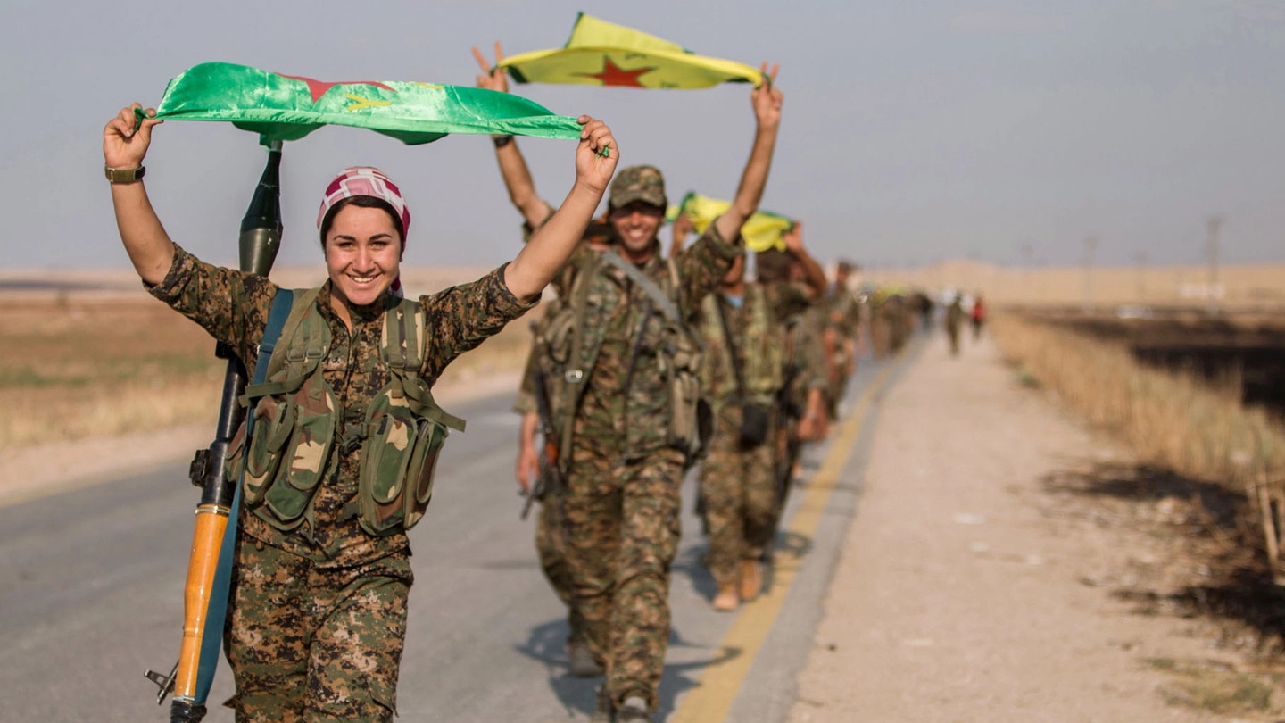 L'esercito curdo avanza, presa Tel Abyad (Lapresse)