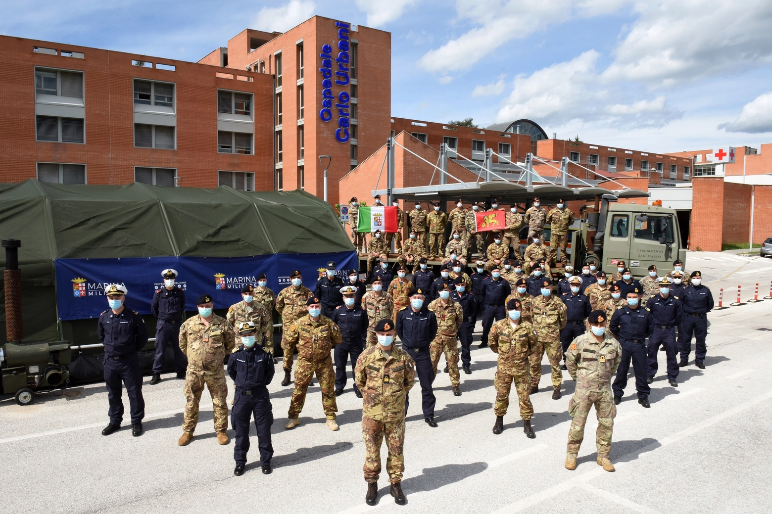 Il personale della Brigata Militare San Marco a Jesi