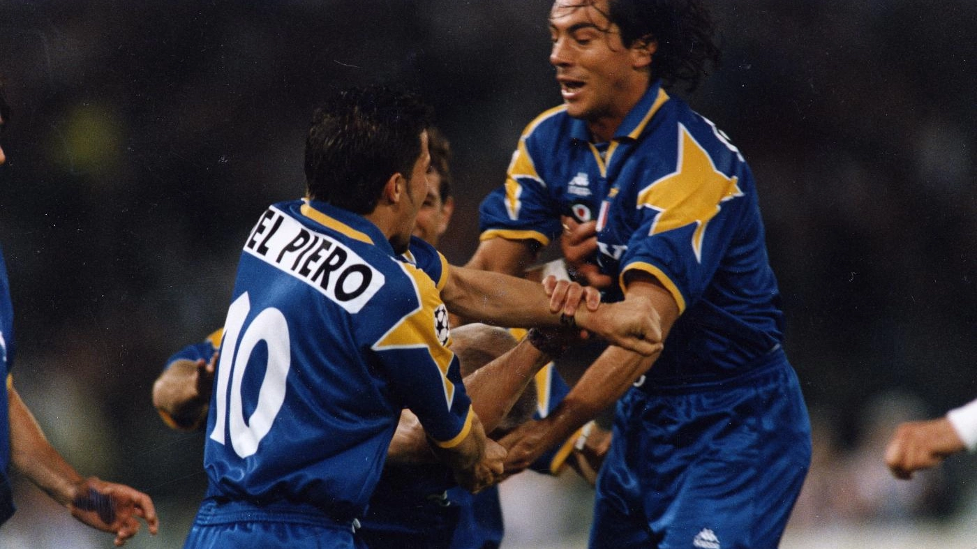 Del Piero e compagni festeggiano la vittoria della Champions del 1996