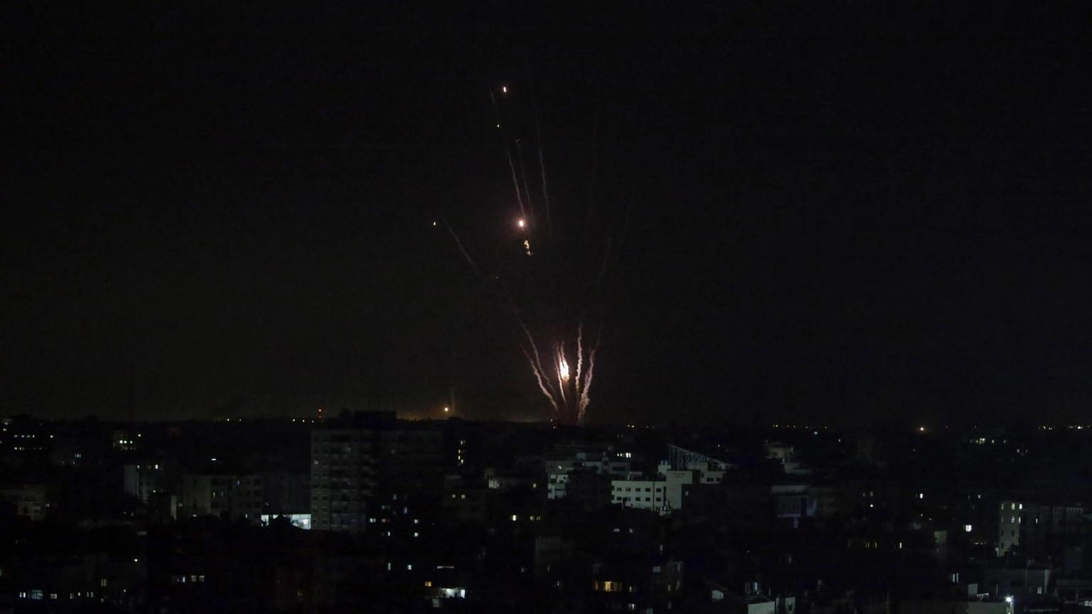 Esercto, attacchi su larga scala su Hamas a Gaza