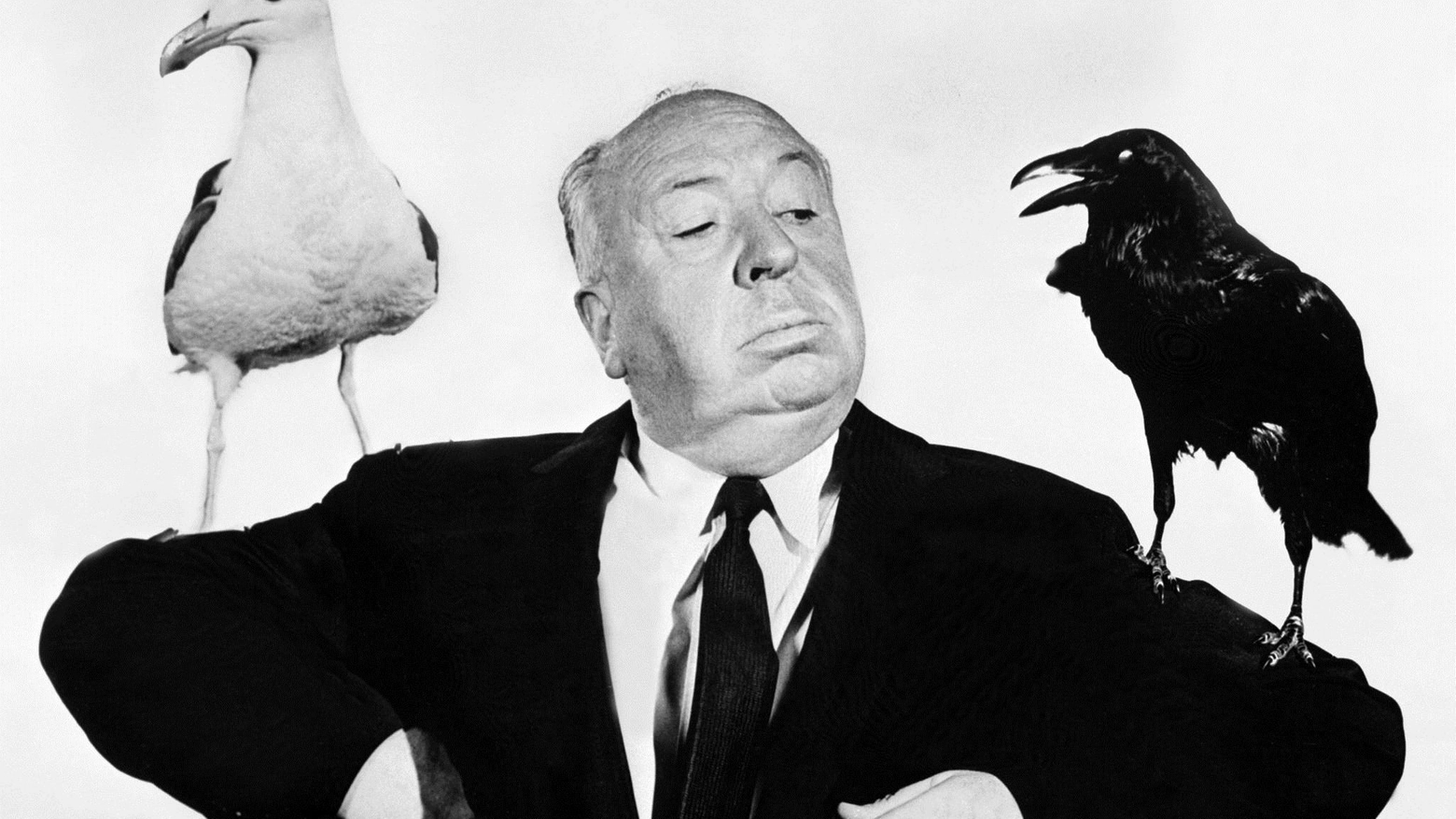 Alfred Hitchcock regista di "Gli uccelli" (Ansa)