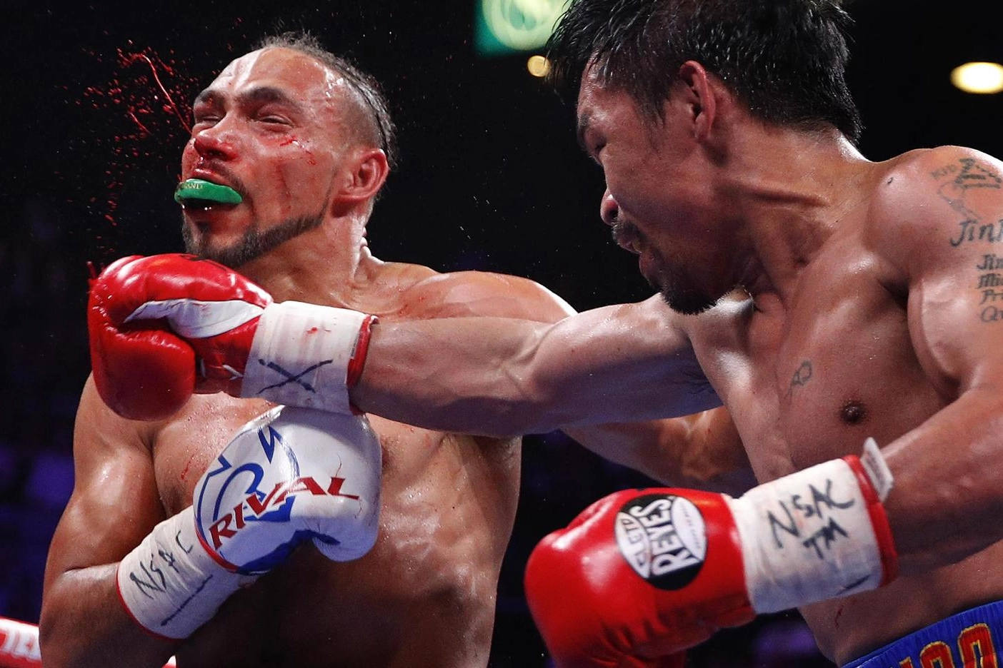 Manny Pacquiao stende Keith Thurman (Ansa)