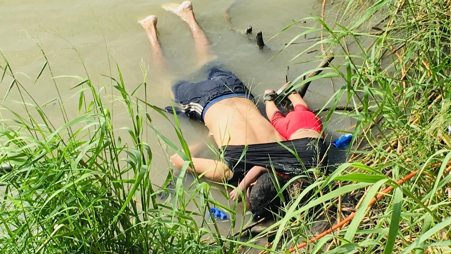 Padre e figlia morti annegati nel Rio Grande (Ansa)