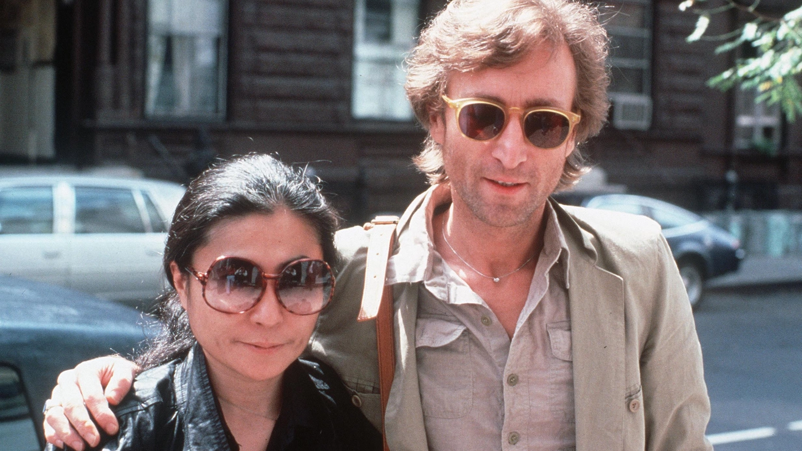 Yoko Ono e John Lennon nel 1980 (Ansa)
