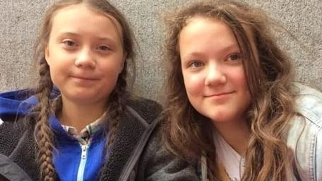 Le sorelle Greta e Beata Thunberg, di 16 e 13 anni