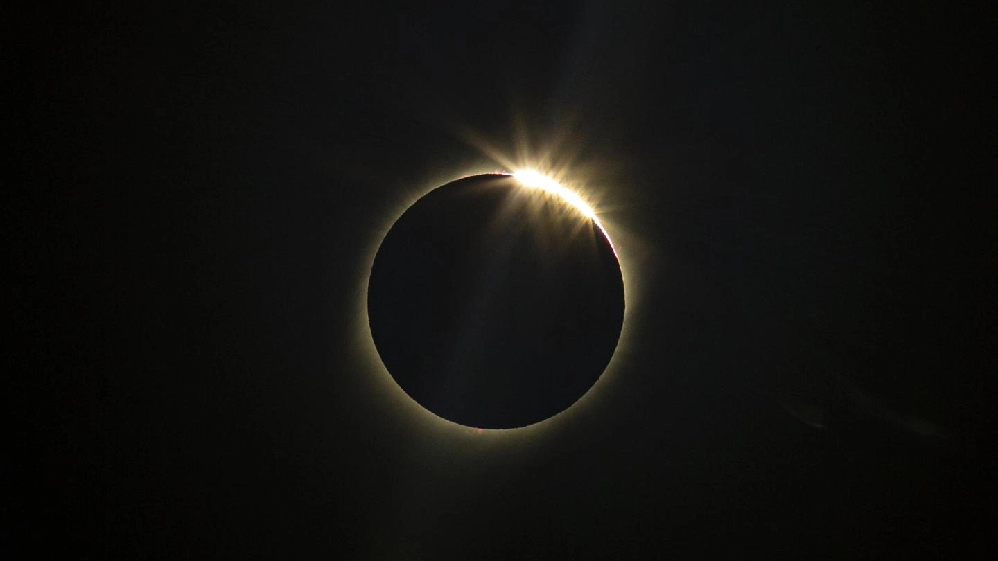 Eclissi di sole in Cile: luglio 2019 (Ansa)