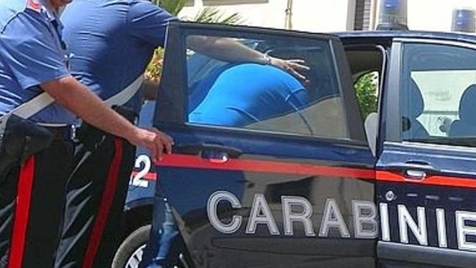 I carabinieri hanno arrestato un 42enne per il furto da ‘Exe computer service’ (foto d’archivio)