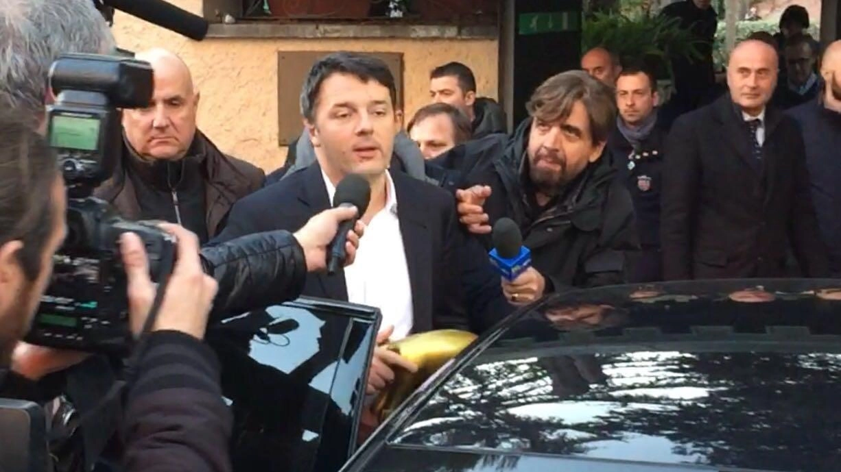 Matteo Renzi durante l'assemblea Pd (Ansa)