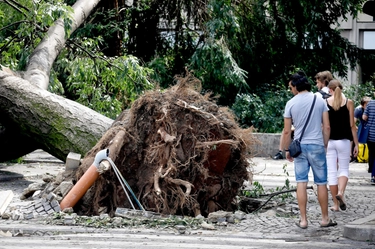 Maltempo, è il giorno del ciclone Circe: allarme “supercelle” in Lombardia