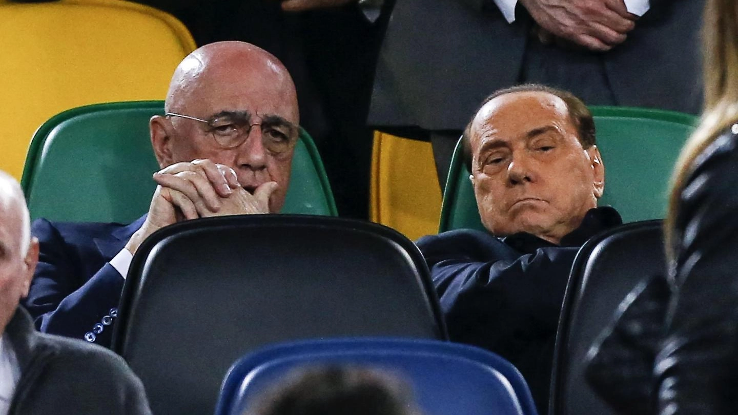 Silvio Berlusconi con Adriano Galliani (Ansa)