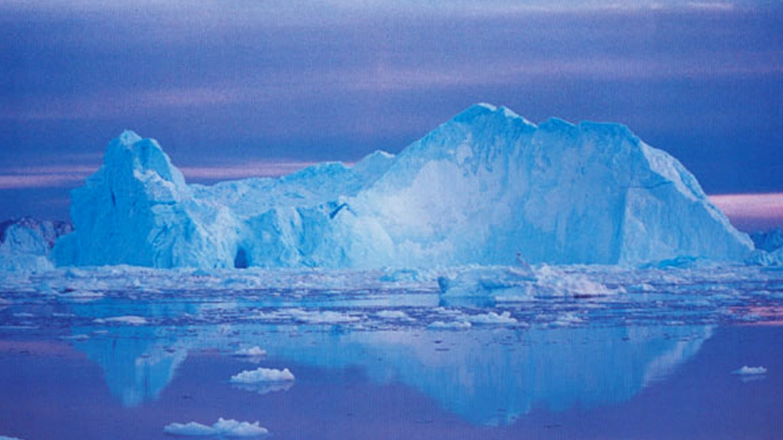 Clima: pioggia in Groenlandia. I ghiacciai si sciolgono in superficie (Ansa)