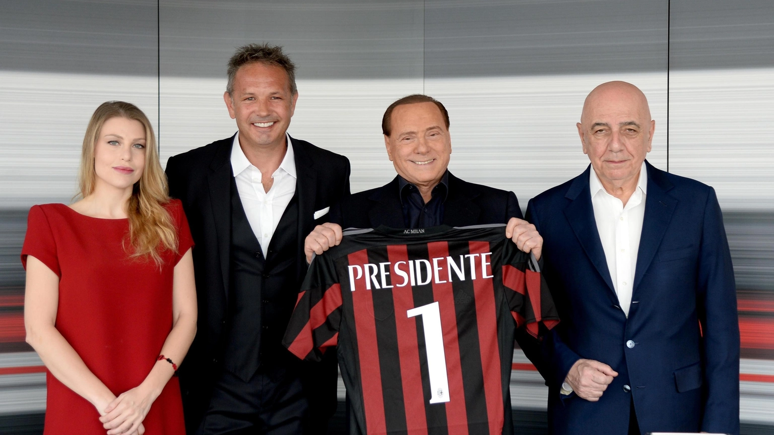 Silvio Berlusconi, Barbara Berlusconi, Adriano Galliani e Sinisa Mihajlovic (Ansa) 
