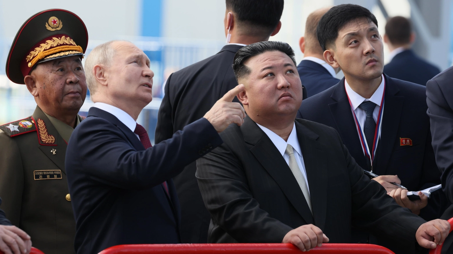 Il presidente russo Vladimir Putin incontra il leader nordcoreano Kim Jong Un