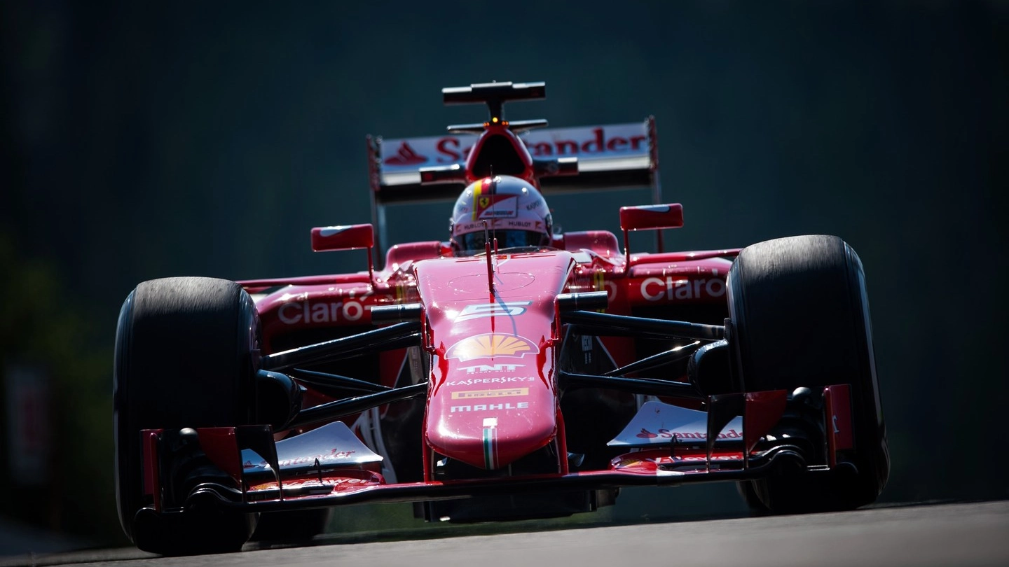 Sebastian Vettel (Ferrari) sul circuito di Spa-Francorchamps (AFP PHOTO / ANDREJ ISAKOVIC)
