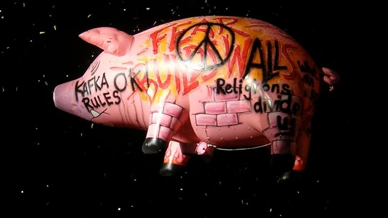 All'asta il maiale gonfiabile dei Pink Floyd (da wikipedia)