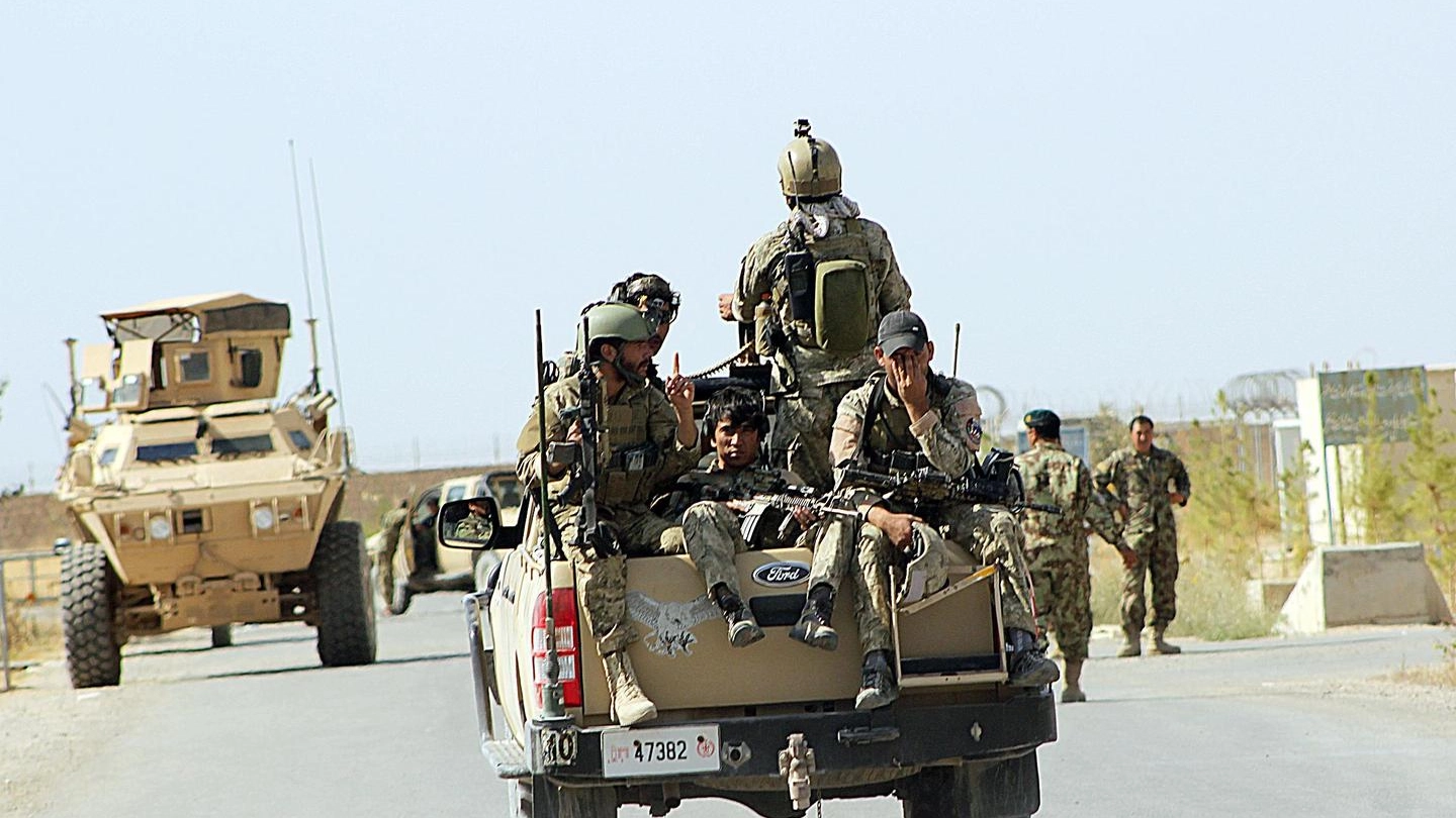 Truppe Nato a Kunduz (Ansa)