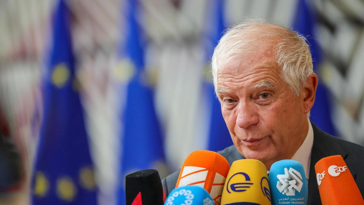 Borrell, l'Europa deve mostrare solidarietà a Lampedusa