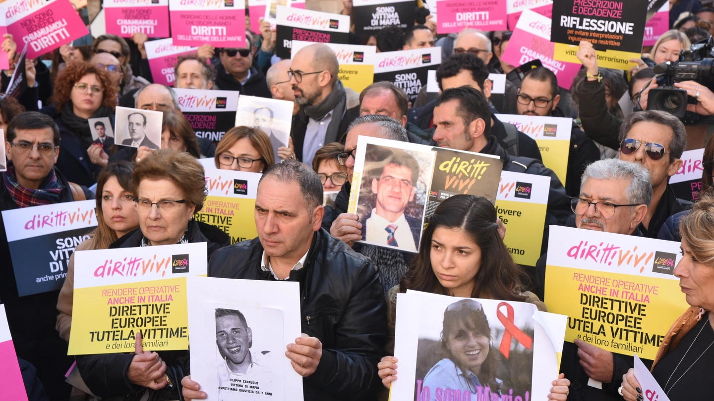 Libera: 21 Marzo Napoli abbraccia le centinaia di familiari di vittime innocenti