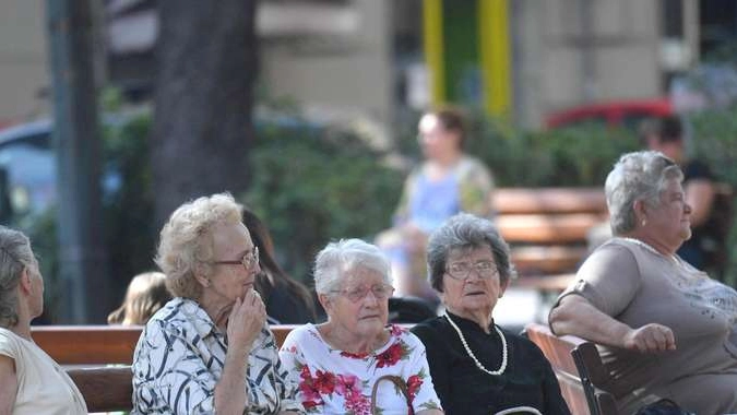 Istat: anziani longevi ma soffrenti