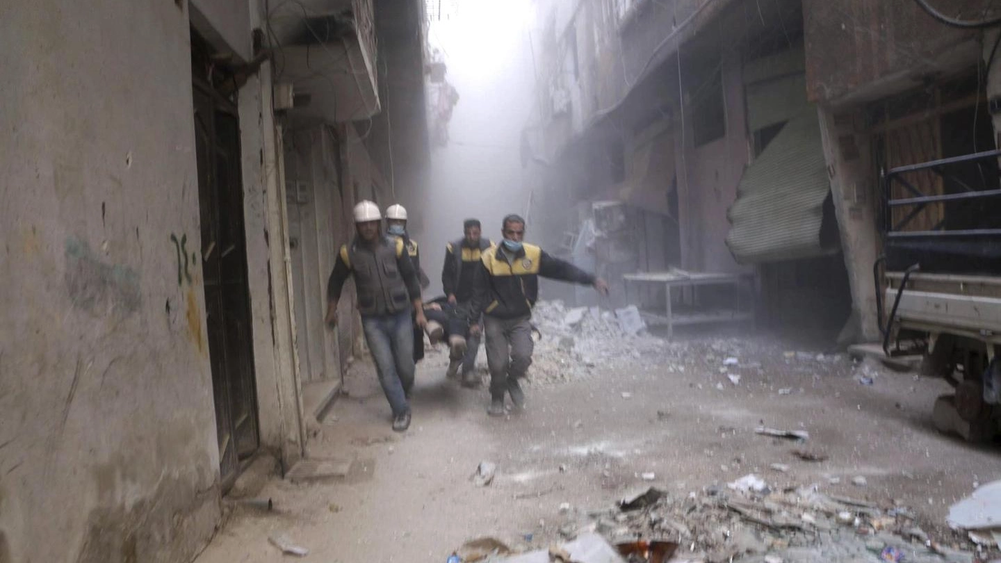 Siria, bombe sul Ghouta orientale, roccaforte dei ribelli (Ansa)