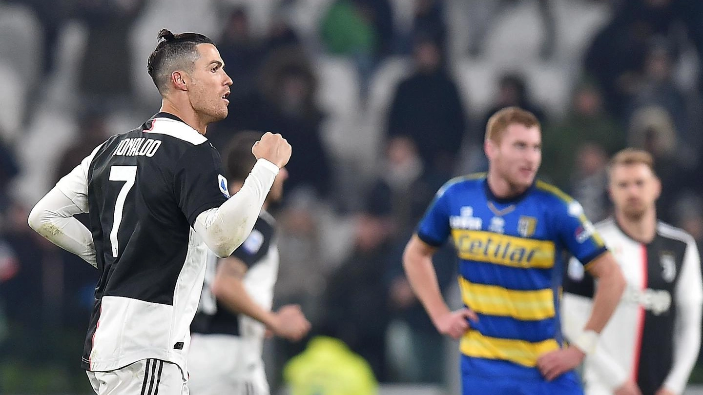 Doppietta di Cristiano Ronaldo contro il Parma (Ansa)