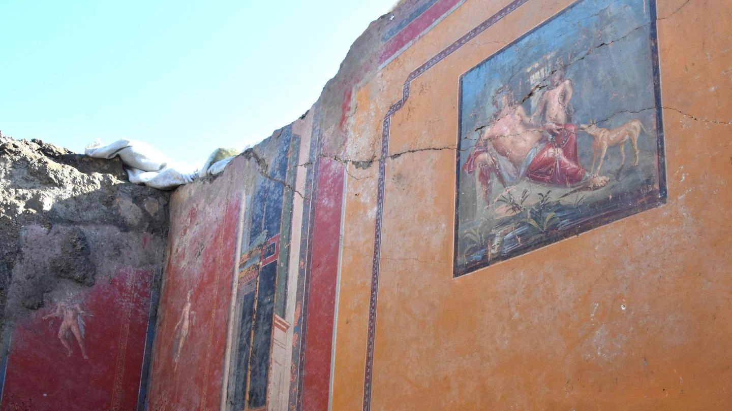 L'affresco di Narciso a Pompei (Ansa)