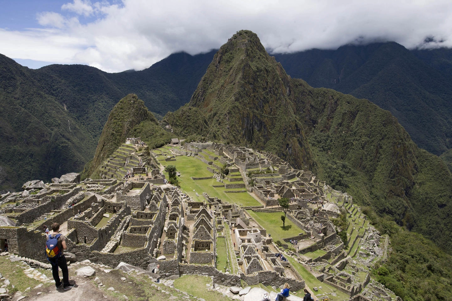 Decine di italiani bloccati a Machu Picchu (Ansa)