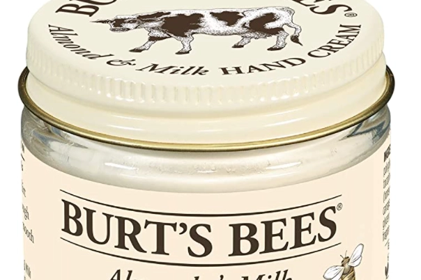 Burt's Bees - Crema mani al latte di mandorle su amazon.com