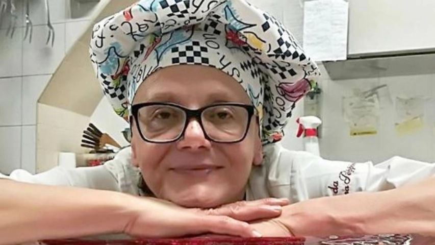 La chef Mariagrazia Ferrandino, 49 anni, nella sua cucina