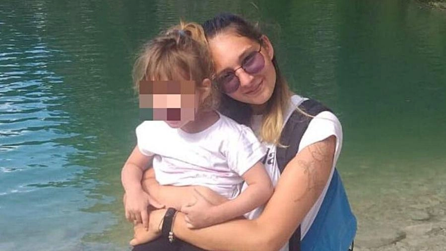 La 21enne Alessandra Zorzin lavorava come parrucchiera:. era madre di una bimba di 2 anni