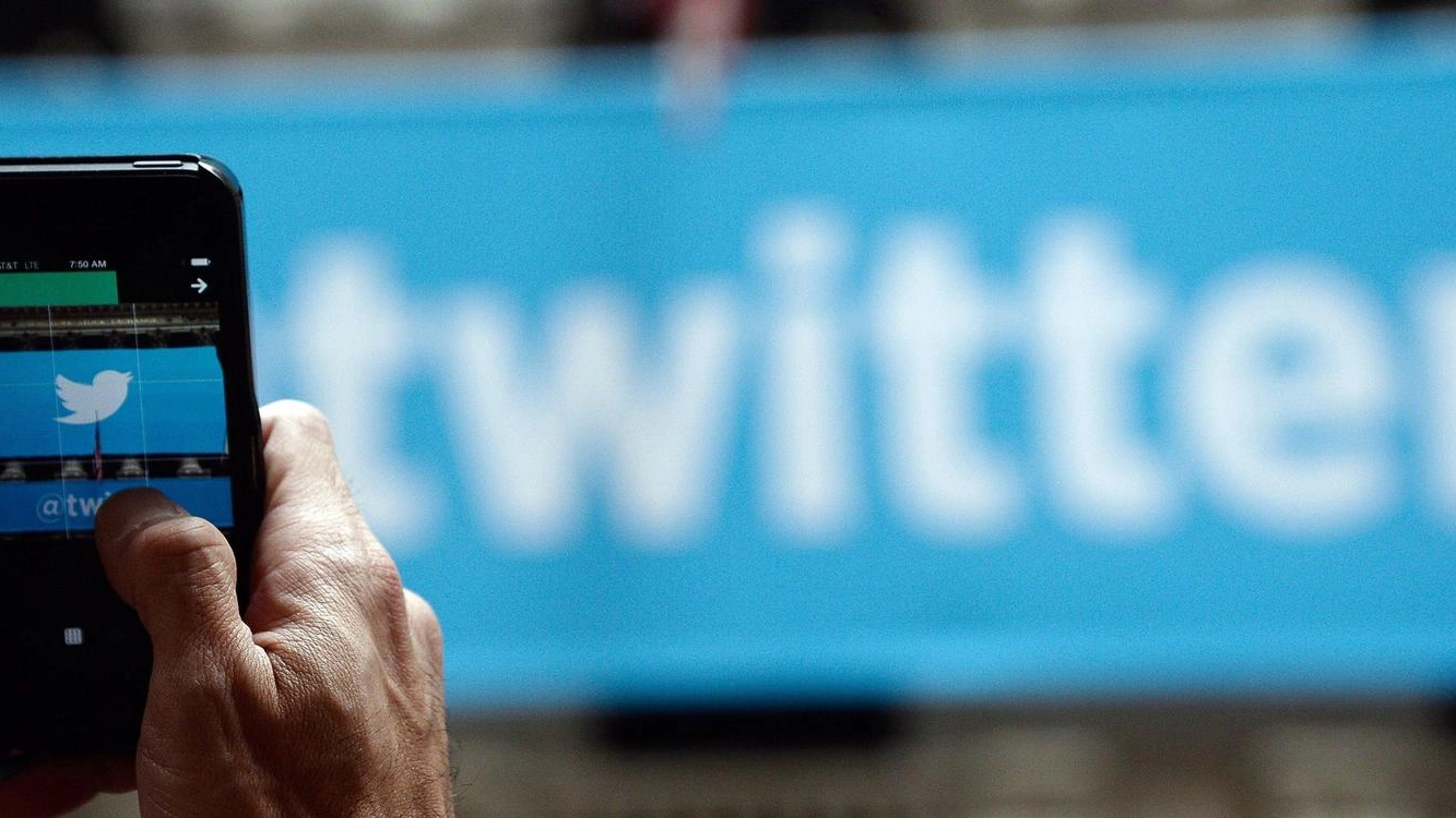Usa, attacco hacker: colpito anche il traffico di Twitter (Ansa)