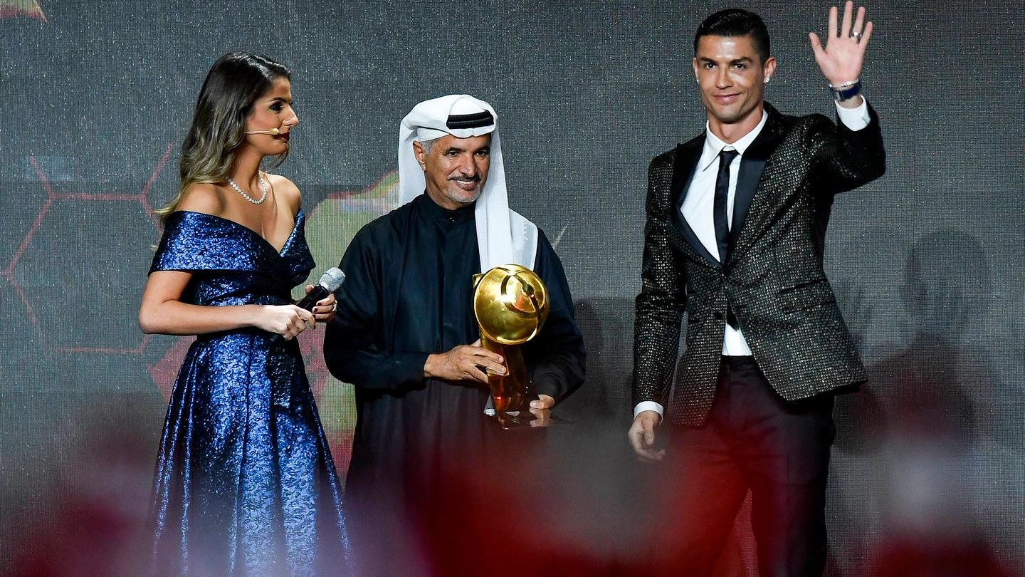 Ronaldo premiato ai Globe Soccer Awards (LaPresse)