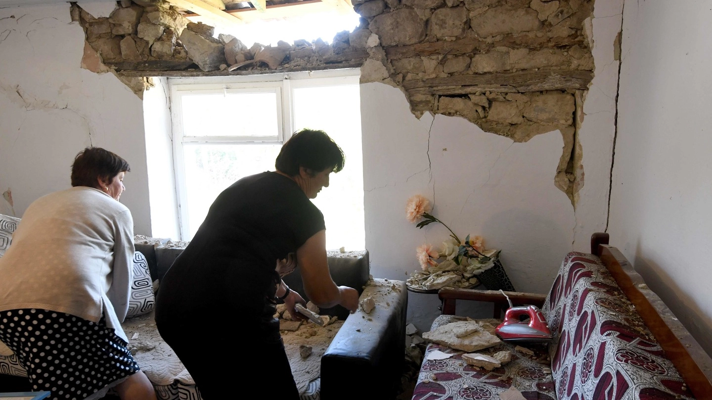 Terremoto in Albania: nuova scossa di magnitudo 4 (Lapresse)