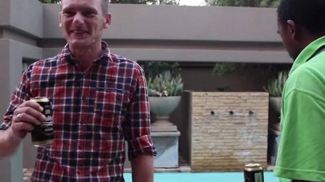 Una immagine tratta dal video dei nuovi inquilini della casa di Pistorius (da youtube)