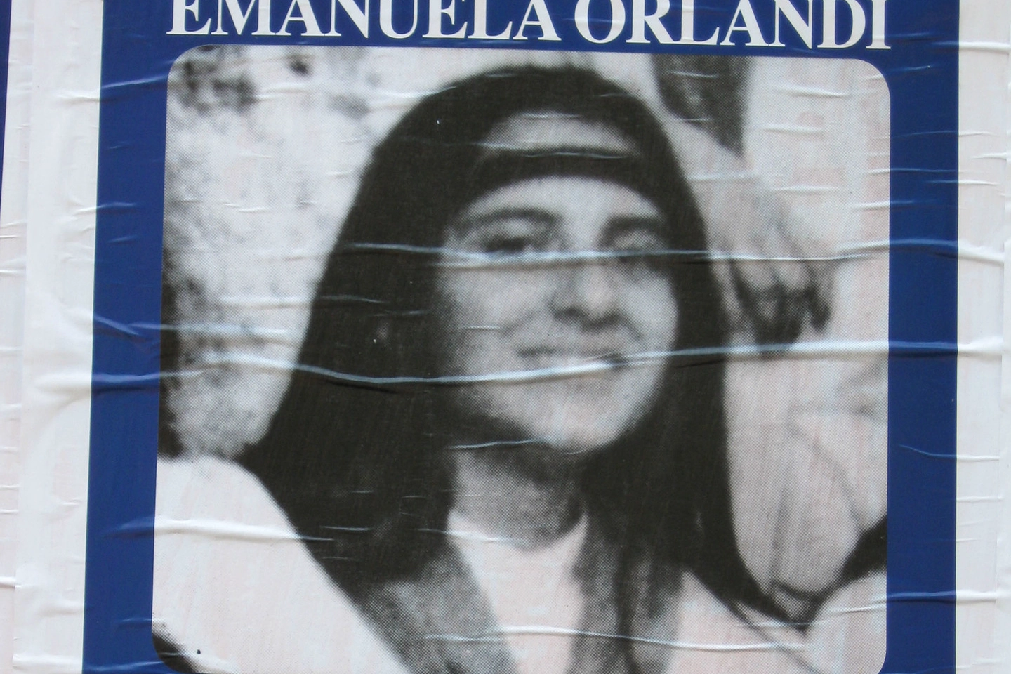 Un manifesto dell’epoca con il volto di Emanuela Orlandi