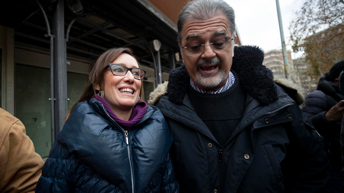 Ilaria Cucchi e Fabio Anselmo al loro arrivo in tribunale (Ansa)