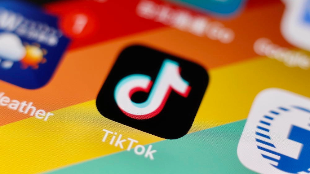 L'app di TikTok su smartphone 