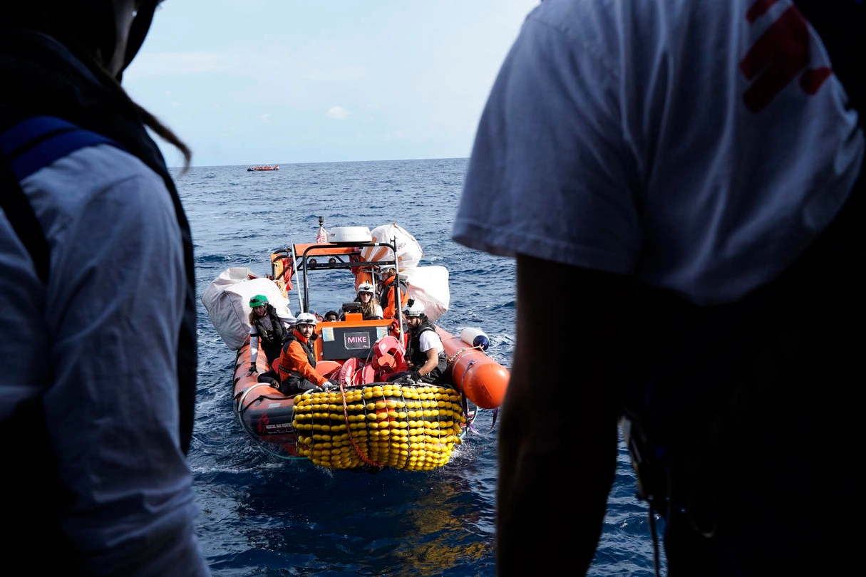 Geo Barents, nave di ricerca e soccorso di Medici senza frontiere, ha soccorso 73 persone