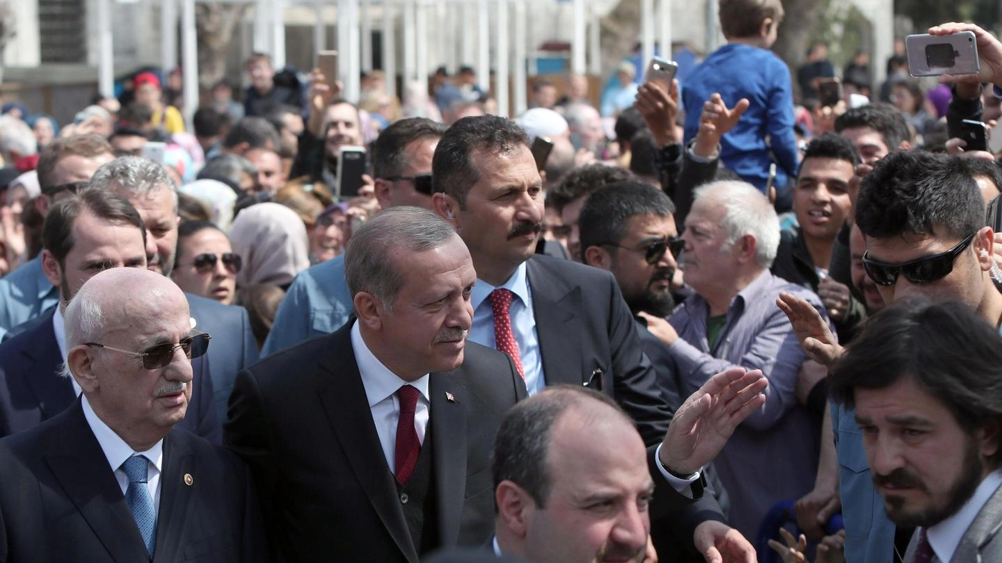 Il presidente Erdogan a Istanbul (Ansa)