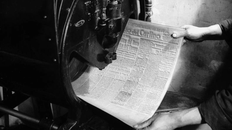 Una pagina appena stampata del quotidiano bolognese ‘il Resto del Carlino’, 1930 circa