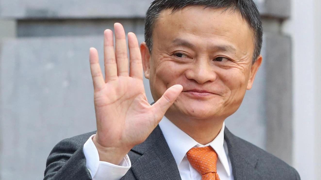 Jack Ma, fondatore di Alibaba, è l'uomo più ricco della Cina (Ansa)