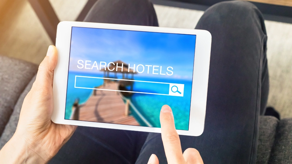 Attenzione alle offerte per gli hotel sui siti di viaggi - Foto: NicoElNino/iStock