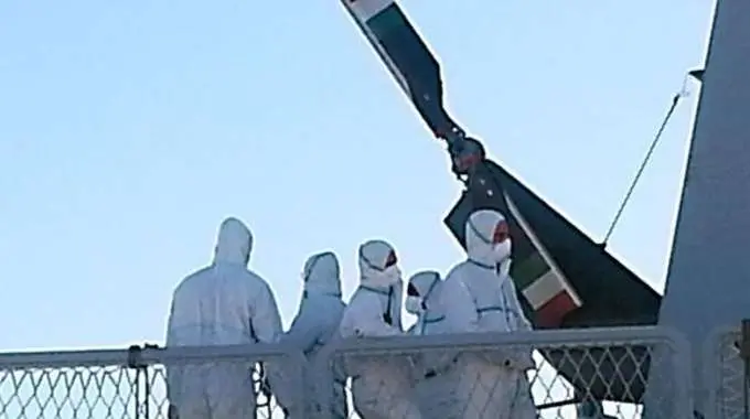 Migranti: superstiti naufragio, 80 morti