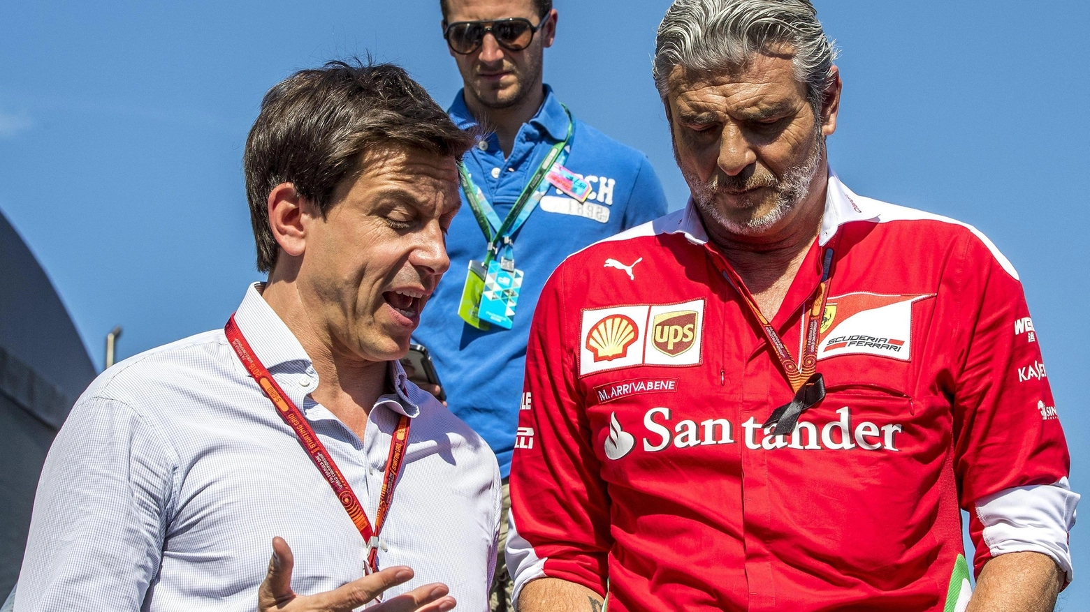 Maurizio Arrivabene, Ferrari Team Chief e Toto Wolff  Mercedes AMG Team Chief (Ansa)