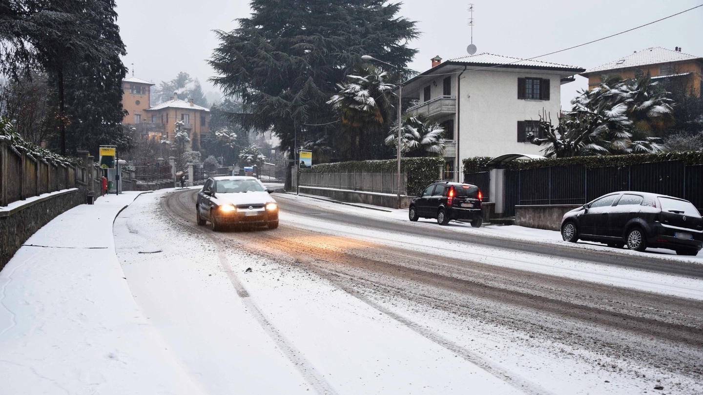 Previsioni meteo, la neve e il gelo continuerà a colpire l'Italia (Newpress)