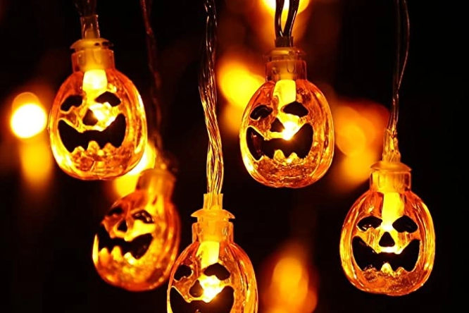 Halloween Decorazioni Catena Luminosa su amazon.com